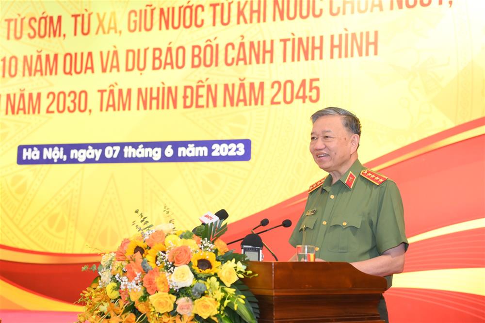 Bộ trưởng Bộ Công an biểu dương 19 tỉnh, thành phố hoàn thành chỉ tiêu cấp Căn cước công dân trước thời hạn